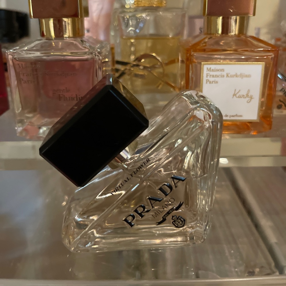 Prada Paradoxe Virtual Flower 1 . 6 o z